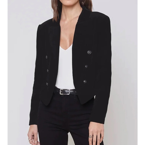 L'AGENCE Jackets & Blazers - NWT L’Agence Wayne linen double breasted crop jacket
